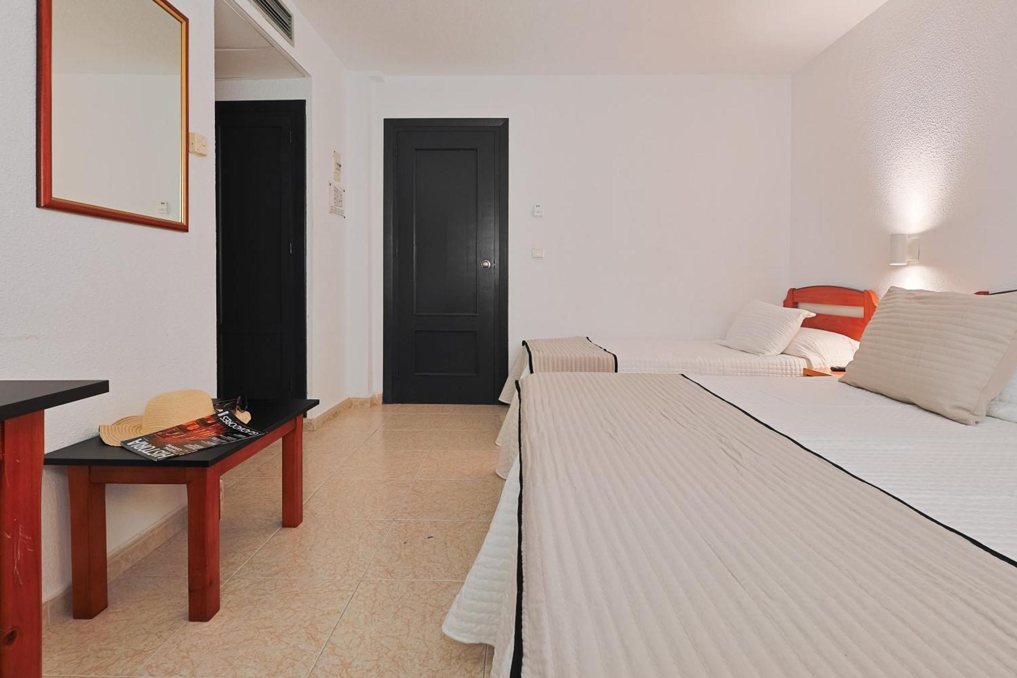 Hotel Olas De อัลมูเญการ์ ภายนอก รูปภาพ