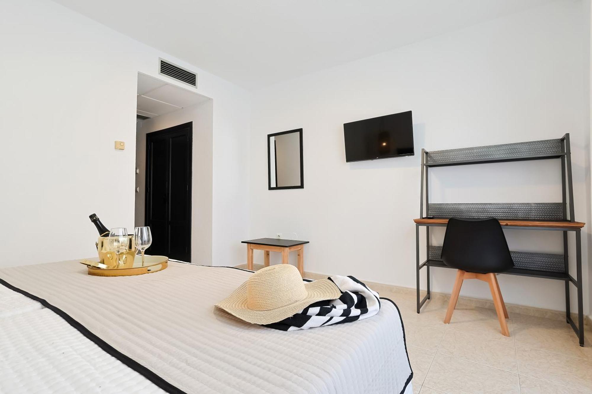 Hotel Olas De อัลมูเญการ์ ภายนอก รูปภาพ